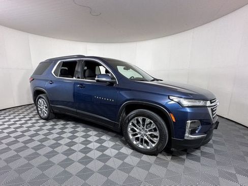 Used 2023 Chevrolet Traverse LT FWD image 1