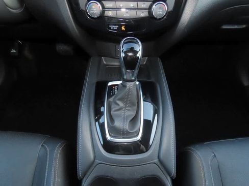 Used 2018 Nissan Rogue Sport SL w/ SL Premium Package image 22