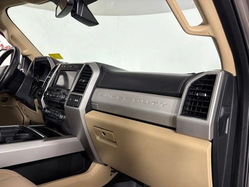 Used 2018 Ford F250 Lariat w/ Lariat Ultimate Package AWD/4WD image 17