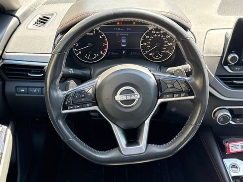 Used 2025 Nissan Altima 2.5 SR FWD image 23