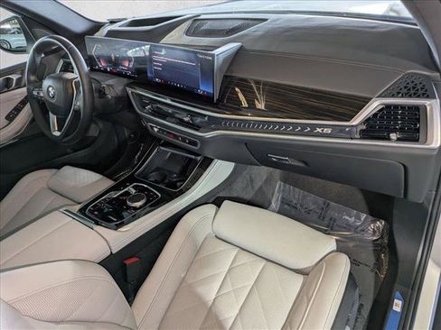Used 2024 BMW X5 sDrive40i w/ Premium Package RWD image 22