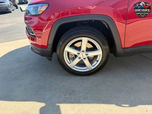 Used 2024 Jeep Compass Limited AWD/4WD image 23