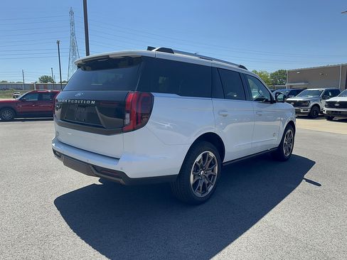 New 2026 Ford Expedition King Ranch AWD/4WD image 3