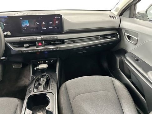 Used 2025 Kia K4 FWD image 25