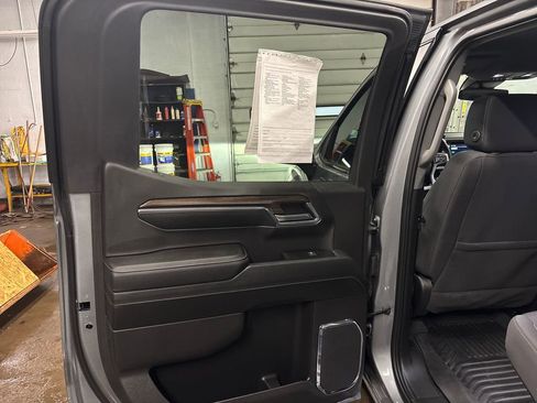 Used 2024 Chevrolet Silverado 1500 LT image 22