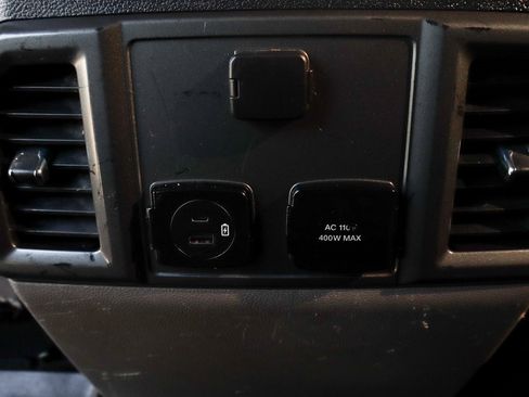 Used 2022 Ford F250 XLT w/ Black Appearance Package image 43