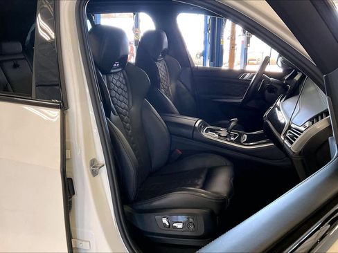Used 2022 BMW X5 M w/ Executive Package image 8