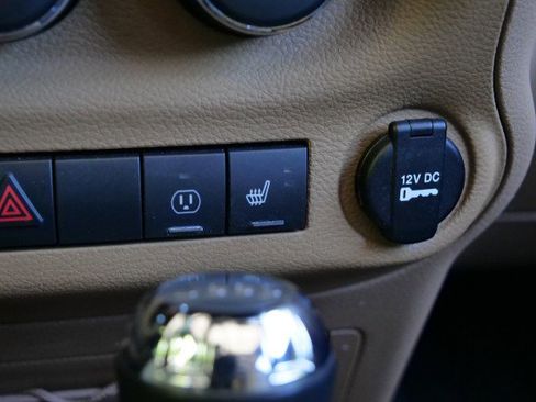 Used 2014 Jeep Wrangler Rubicon w/ Power Convenience Group AWD/4WD image 17
