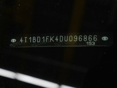 Used 2013 Toyota Camry XLE w/ Leather Pkg FWD image 29