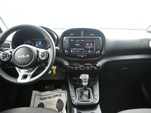 Certified 2022 Kia Soul LX image 27