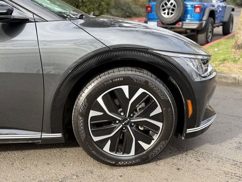 Used 2024 Kia EV6 Wind image 17