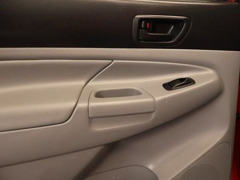 Used 2015 Toyota Tacoma PreRunner image 26