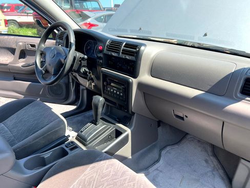 Used 2004 Isuzu Rodeo S image 17