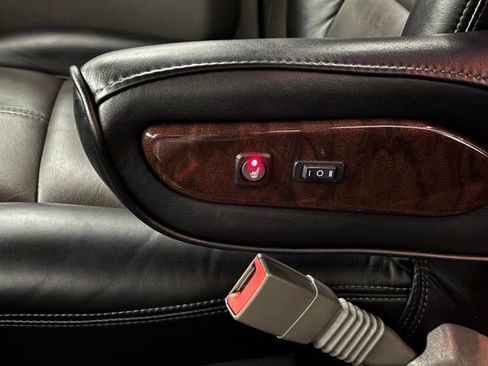 Used 2017 Chevrolet Express 2500 Extended image 37