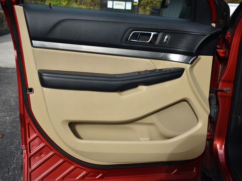 Used 2016 Ford Explorer FWD image 12