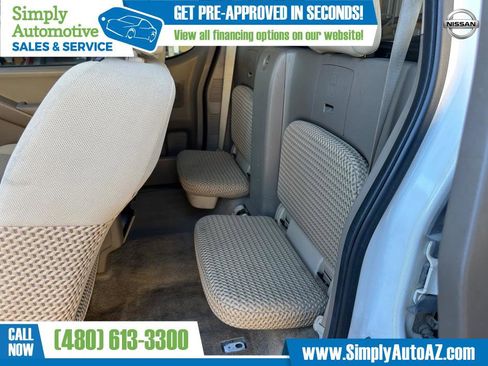 Used 2012 Nissan Frontier SV image 17