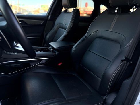 Used 2024 Jaguar F-PACE R-Dynamic S image 9