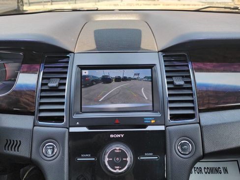 Used 2019 Ford Taurus Limited FWD image 13