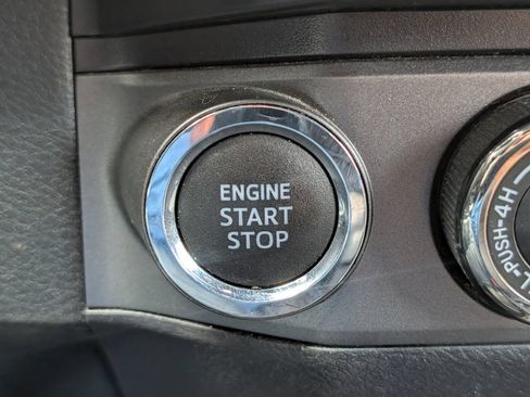 Used 2021 Toyota Tacoma TRD Off-Road w/ Technology Package AWD/4WD image 26