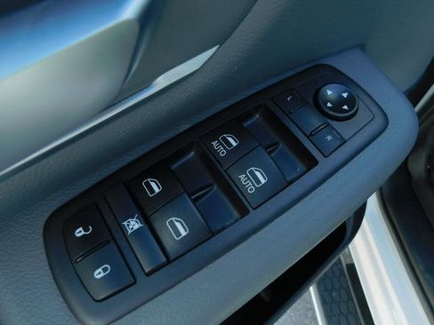 Used 2021 RAM 1500 Big Horn image 22