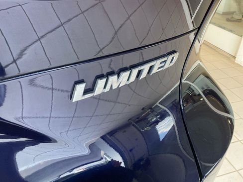 Used 2023 Toyota Venza Limited AWD/4WD image 26