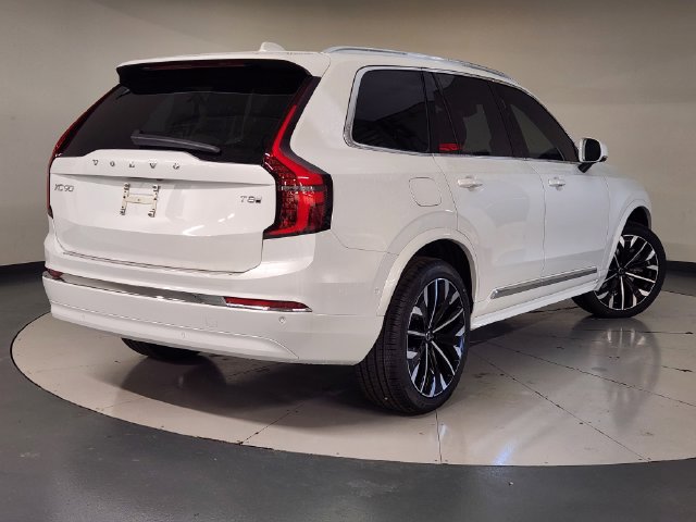 New 2026 Volvo XC90 T8 Plus w/ Protection Package Premier AWD/4WD image 2