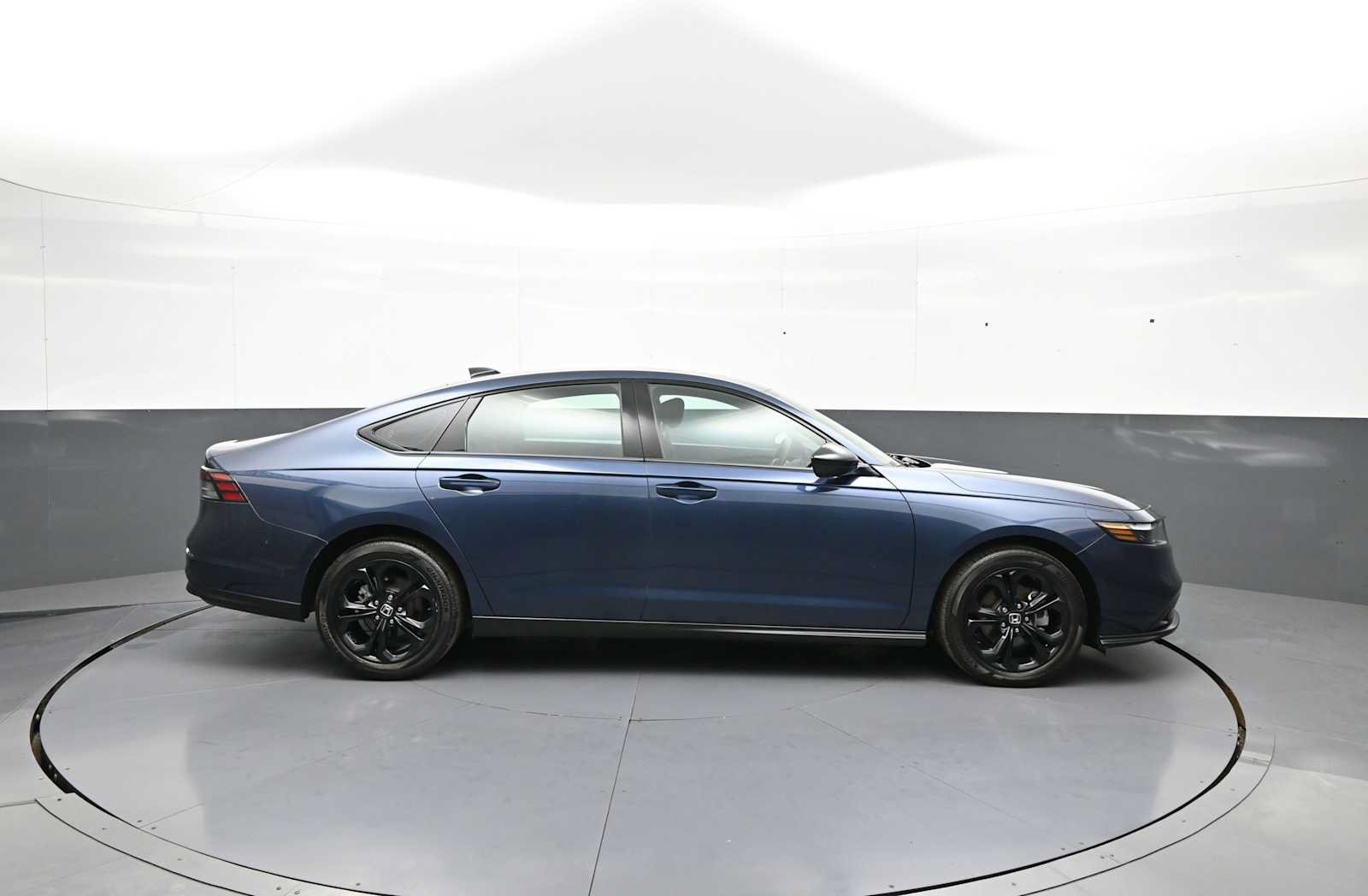 Used 2025 Honda Accord SE image 5
