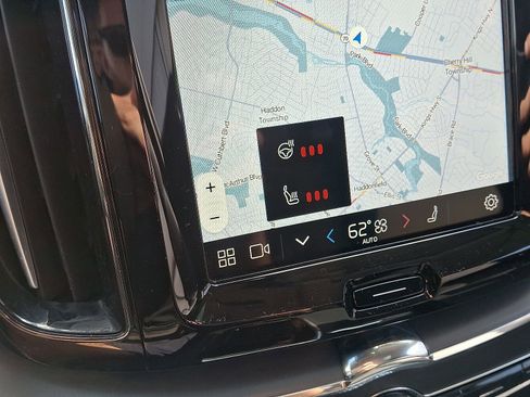 Certified 2024 Volvo XC60 B5 Core image 22