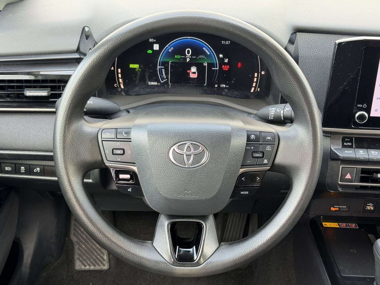 Used 2025 Toyota Camry LE FWD image 11
