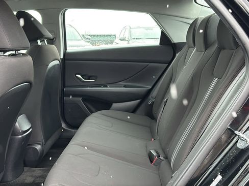 Used 2023 Hyundai Elantra SEL w/ Convenience Package image 24