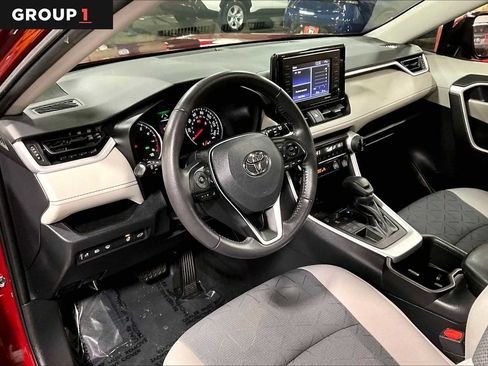 Certified 2022 Toyota RAV4 XLE image 17