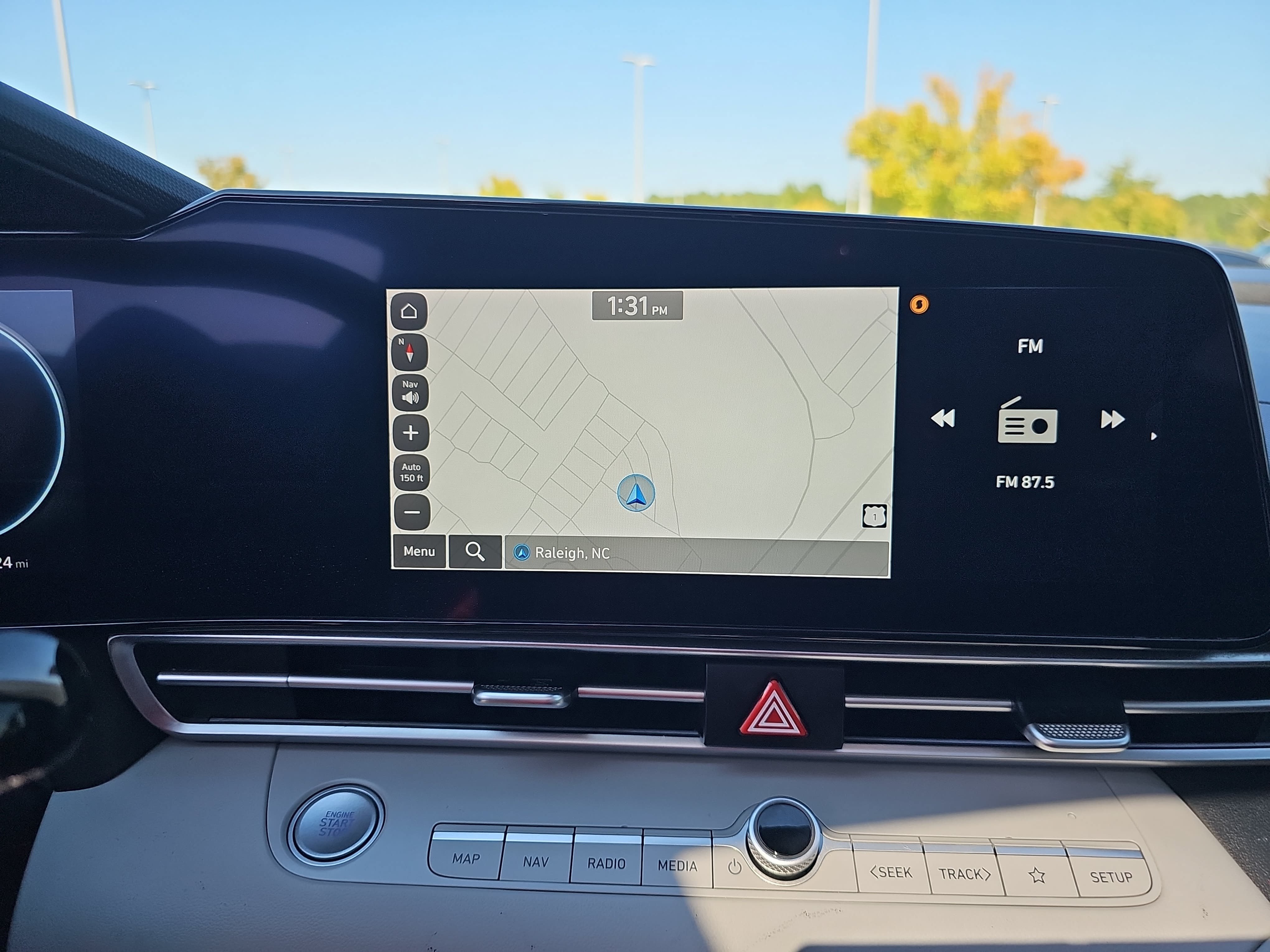 Used 2024 Hyundai Elantra Limited FWD image 23