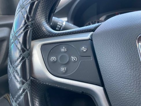 Used 2022 GMC Acadia SLE w/ Driver Convenience Package FWD image 15