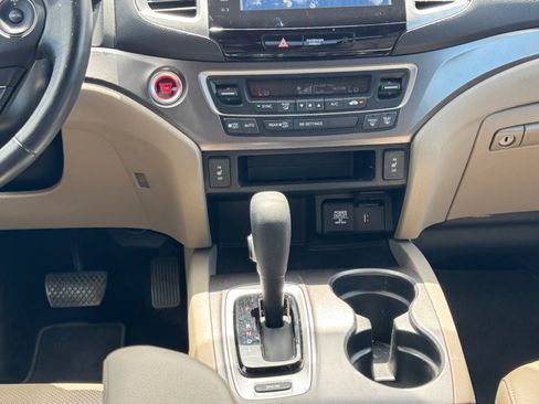 Used 2017 Honda Ridgeline RTL-T image 15