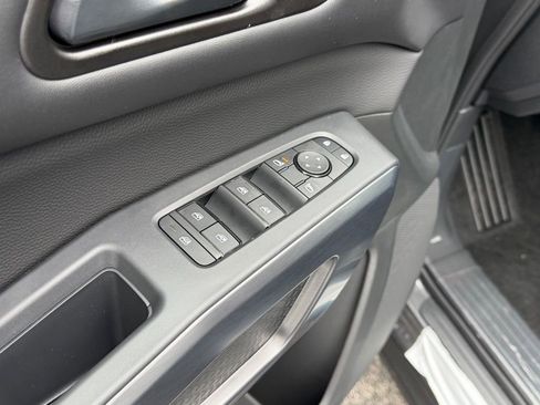 New 2026 Nissan Pathfinder SV image 13