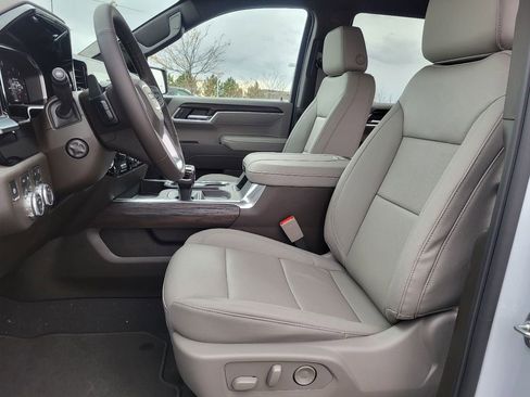 New 2026 GMC Sierra 1500 SLT w/ SLT Premium Package image 3