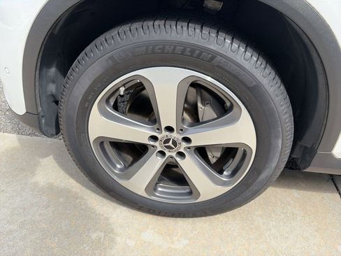 Used 2020 Mercedes-Benz GLC 300 image 13