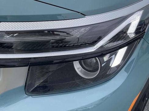 New 2026 Kia Seltos S FWD image 8