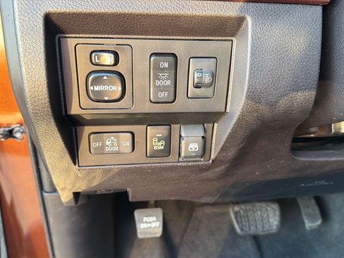 Used 2016 Toyota Tundra Limited w/ Limited Premium Package RWD image 18