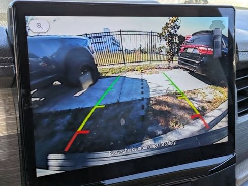 Used 2024 Ford Expedition Limited image 18