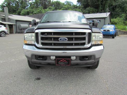 Used 2003 Ford F250 XLT image 2