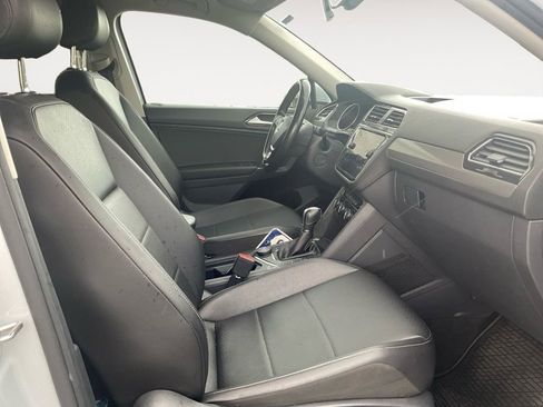 Used 2018 Volkswagen Tiguan SE w/ 3rd Row Seat Package AWD/4WD image 15