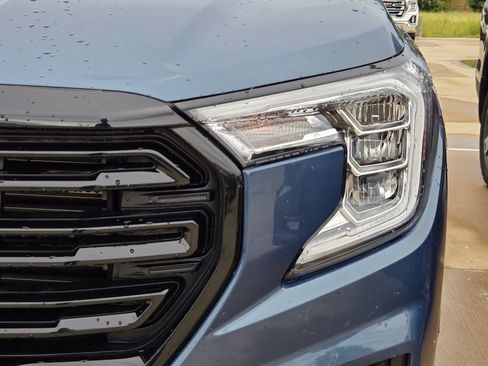 Used 2024 GMC Terrain SLT w/ Elevation Edition AWD/4WD image 19