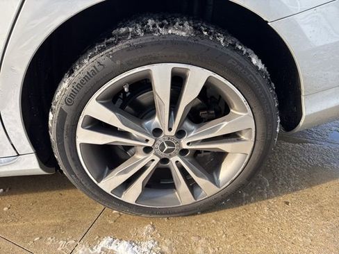 Used 2021 Mercedes-Benz C 300 4MATIC Sedan image 11