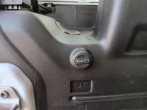 Used 2022 Jeep Wrangler Unlimited Rubicon w/ Dual Top Group AWD/4WD image 19