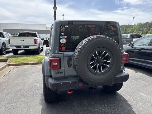 Used 2024 Jeep Wrangler Unlimited Rubicon image 17