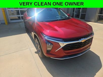 Used 2025 Chevrolet Trax LT