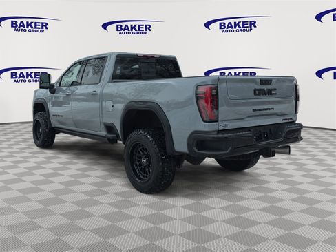 Used 2024 GMC Sierra 2500 AT4X image 5