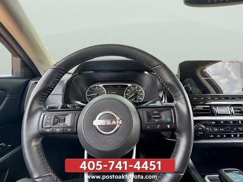 Used 2022 Nissan Pathfinder SL AWD/4WD image 6