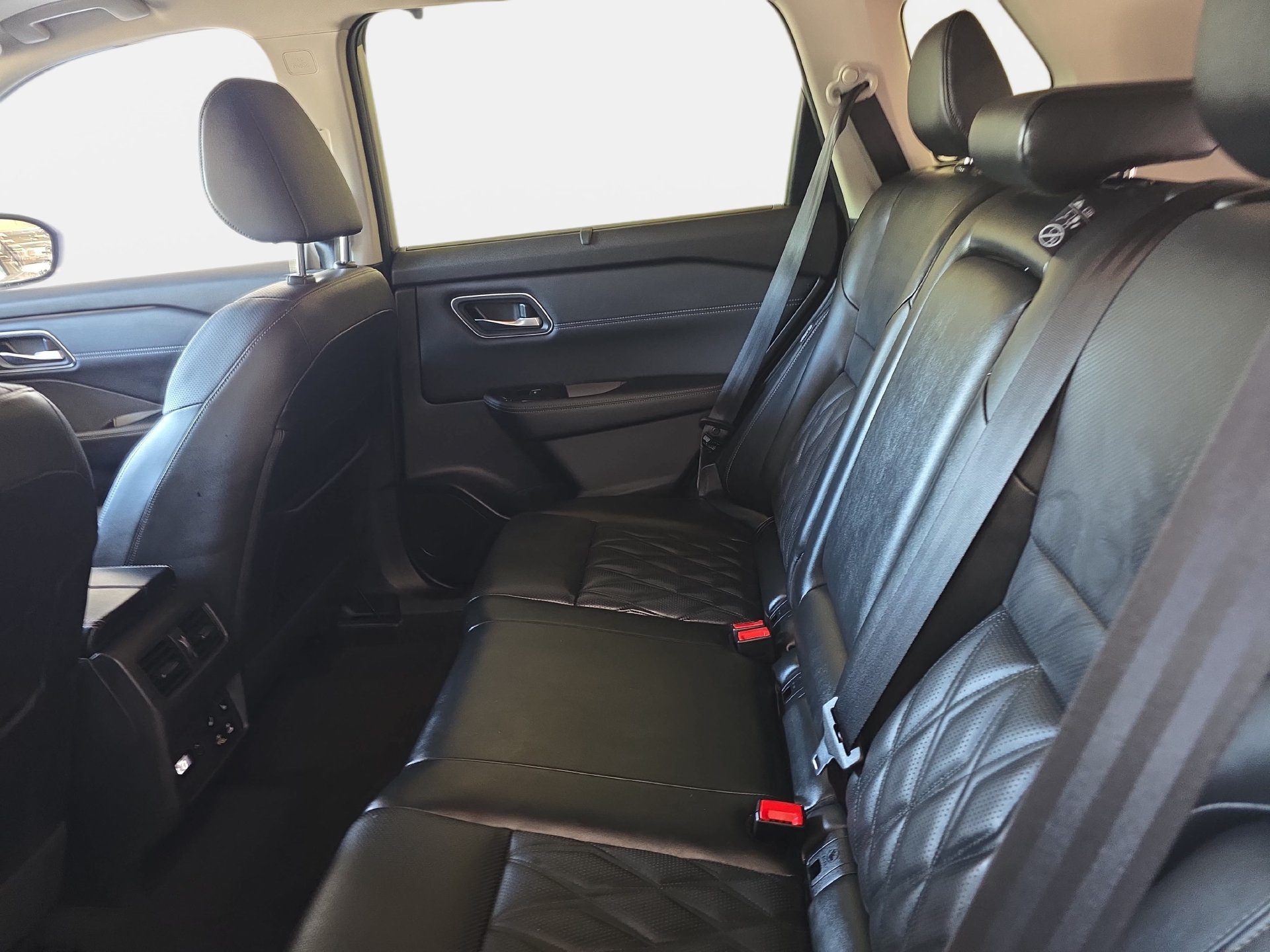 Used 2026 Nissan Rogue Platinum w/ Platinum Premium Package AWD/4WD image 14
